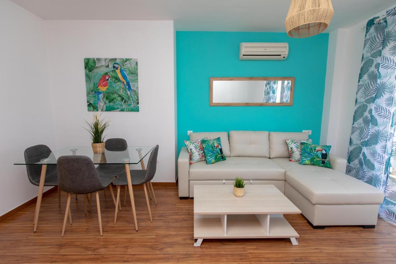 Holidays By The Sea Apartments Málaga Esterno foto